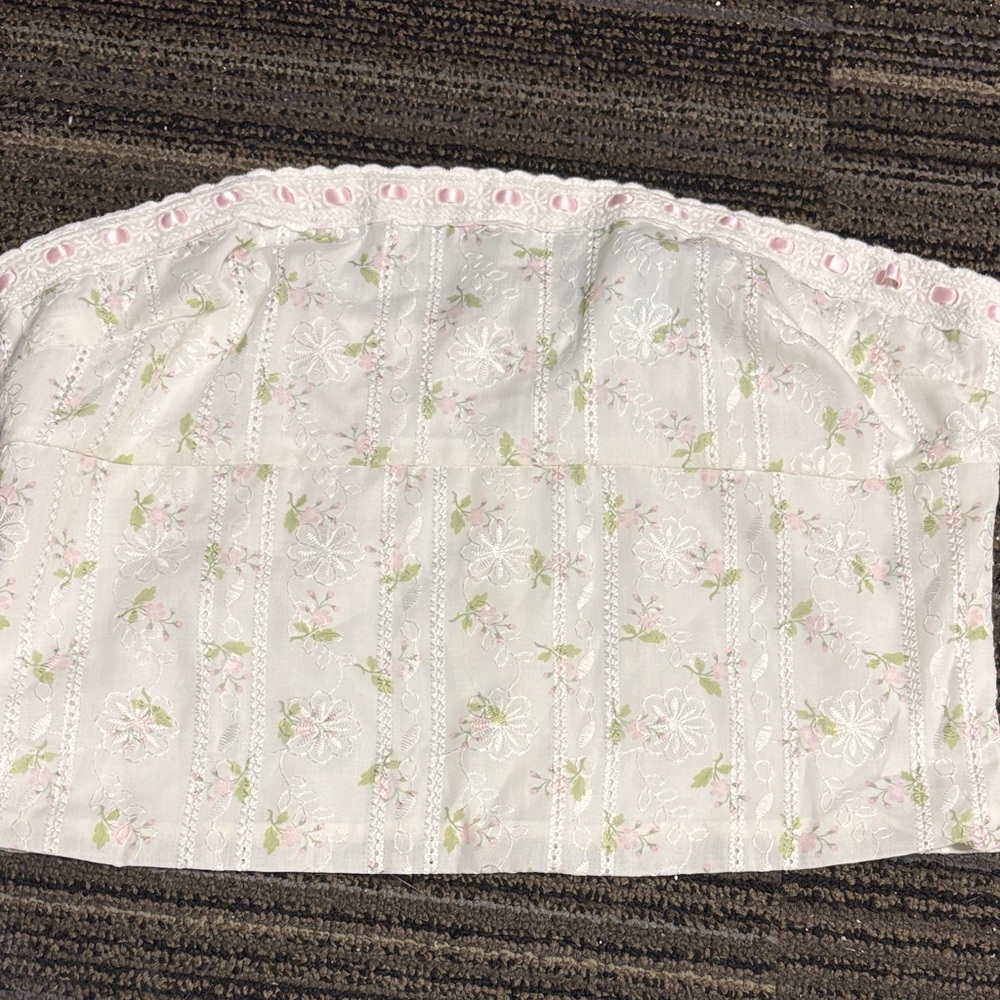 Altar'd State Floral Lace Crop Top - Cream and Pink